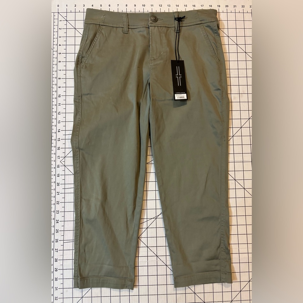 NWT Liverpool Women’s‎ Size 2/26 Petite Shadow Green Crop Trouser Pants